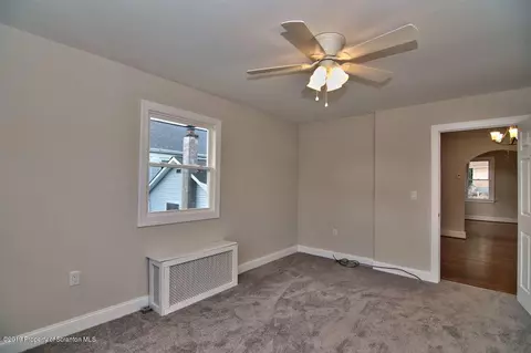 152 E Pine St, Dunmore, PA 18512 photo 21