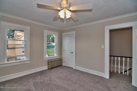 152 E Pine St, Dunmore, PA 18512 photo 26