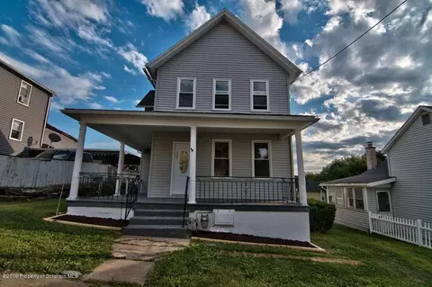 152 E Pine St, Dunmore, PA 18512 photo 1