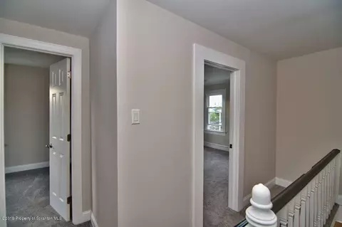 152 E Pine St, Dunmore, PA 18512 photo 23
