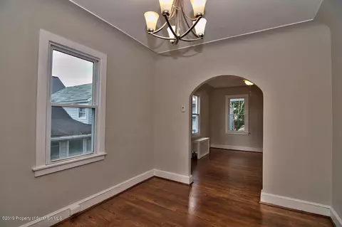 152 E Pine St, Dunmore, PA 18512 photo 18