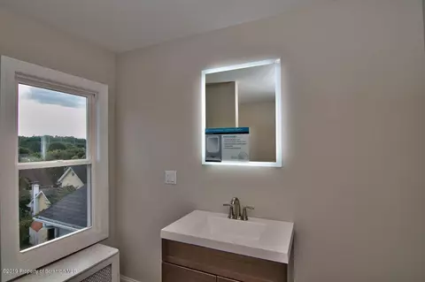 152 E Pine St, Dunmore, PA 18512 photo 28