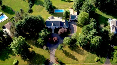 125 Oldfield Rd, Shavertown, PA 18708 photo 4