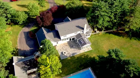 125 Oldfield Rd, Shavertown, PA 18708 photo 2