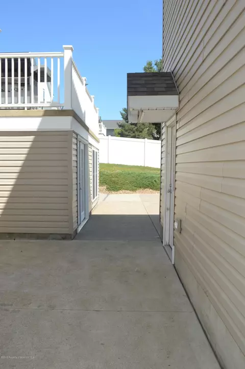 446 Main St, Eynon, PA 18403 photo 8