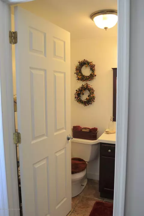 446 Main St, Eynon, PA 18403 photo 61