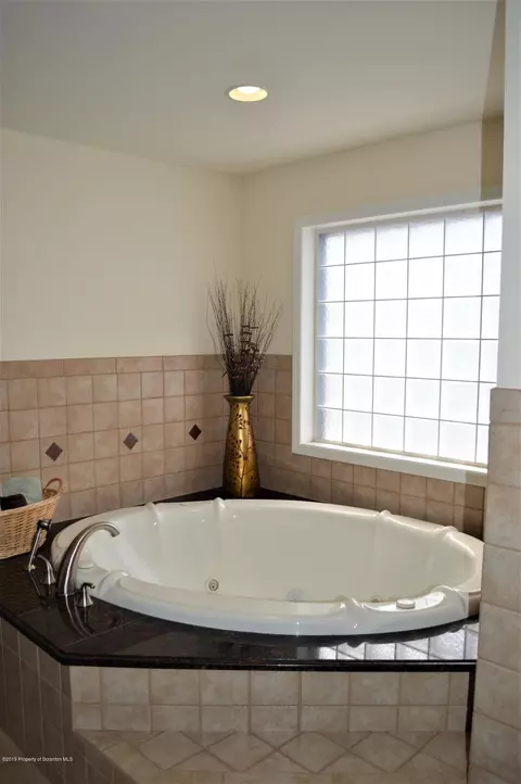 446 Main St, Eynon, PA 18403 photo 41