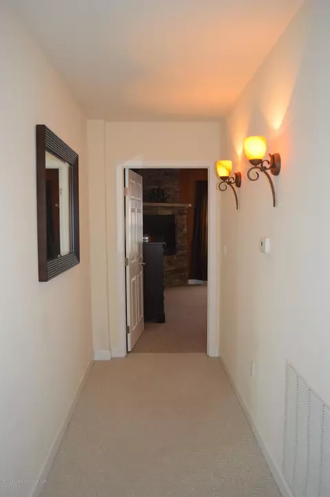 446 Main St, Eynon, PA 18403 photo 32