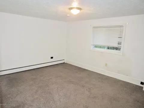 317 E Line St, Olyphant, PA 18447 photo 12