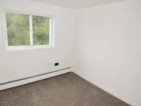 317 E Line St, Olyphant, PA 18447 photo 10