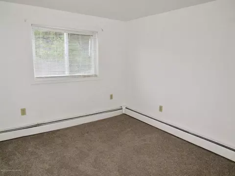 317 E Line St, Olyphant, PA 18447 photo 11