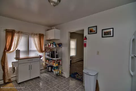 111 Oak Ct, Olyphant, PA 18447 photo 10