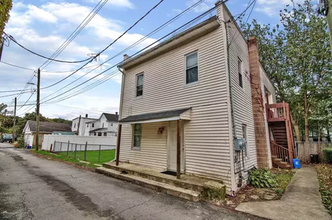 111 Oak Ct, Olyphant, PA 18447 photo 2