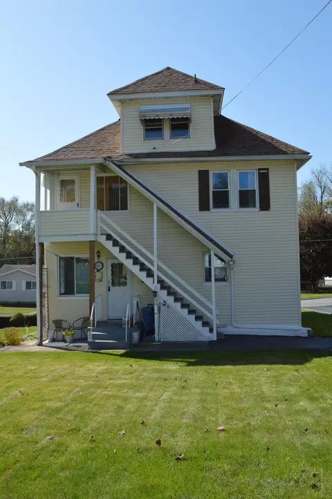 846 E Scott St, Olyphant, PA 18447 photo 3