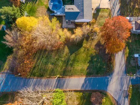 758 Oak St, Eynon, PA 18403 photo 2