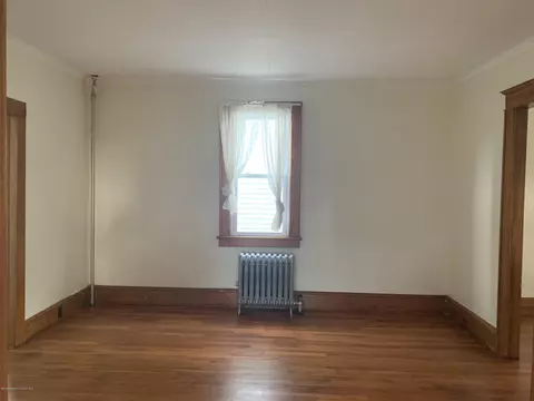 416 Delaware Ave, Olyphant, PA 18447 photo 9