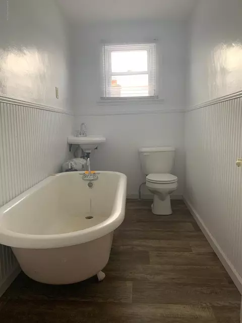 416 Delaware Ave, Olyphant, PA 18447 photo 13