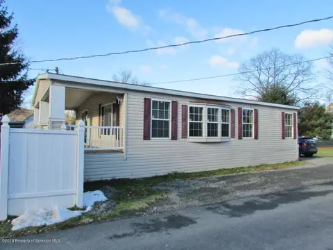 25 Wright St, Hallstead, PA 18822 photo 2