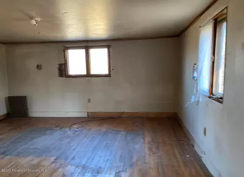 3 Porter St, Simpson, PA 18407 photo 12