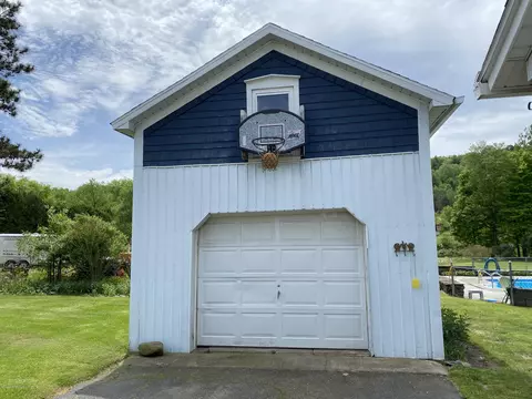 2607 Milwaukee Rd, Clarks Summit, PA 18411 photo 10