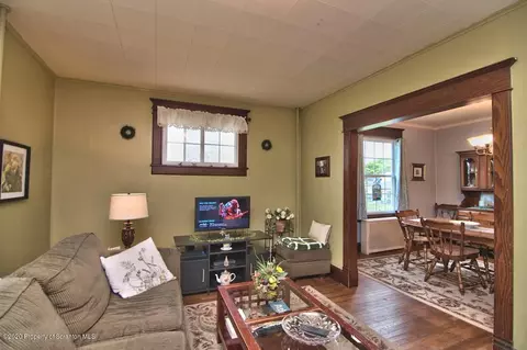 1133 Springbrook Ave, Moosic, PA 18507 photo 4