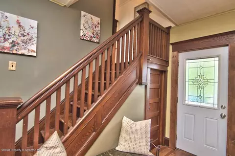 1133 Springbrook Ave, Moosic, PA 18507 photo 3