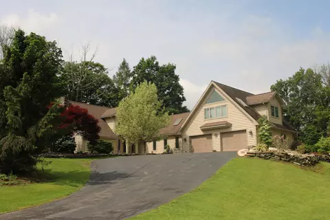 2440 Milwaukee Rd, Clarks Summit, PA 18411 photo 4