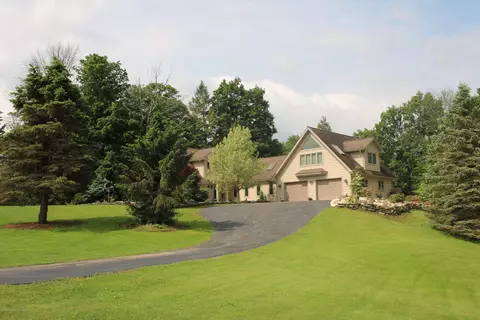2440 Milwaukee Rd, Clarks Summit, PA 18411 photo 3