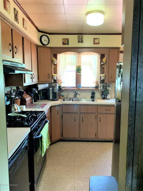 430 First St, Eynon, PA 18403 photo 14