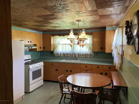 504 E Lackawanna Ave, Olyphant, PA 18447 photo 5