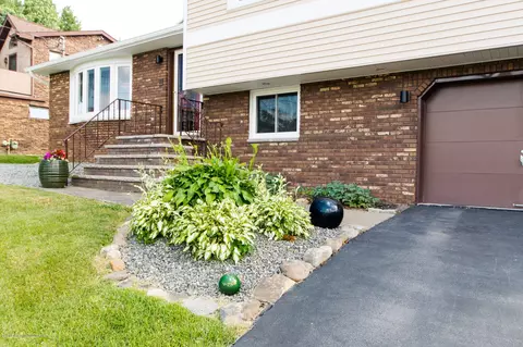617 New St, Olyphant, PA 18447 photo 5