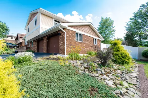 617 New St, Olyphant, PA 18447 photo 4
