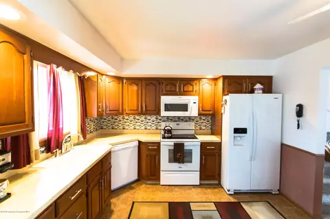 617 New St, Olyphant, PA 18447 photo 16