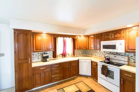 617 New St, Olyphant, PA 18447 photo 19