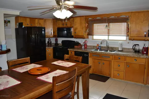 1100 R Springbrook, Moosic, PA 18507 photo 8