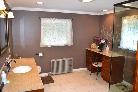 1100 R Springbrook, Moosic, PA 18507 photo 2