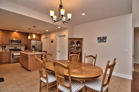 100 Forest Dr, Eynon, PA 18403 photo 11