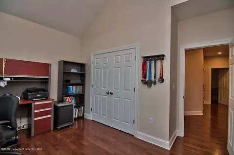 100 Forest Dr, Eynon, PA 18403 photo 34