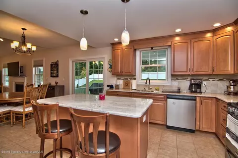 100 Forest Dr, Eynon, PA 18403 photo 17