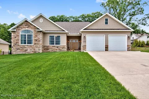 100 Forest Dr, Eynon, PA 18403 photo 1