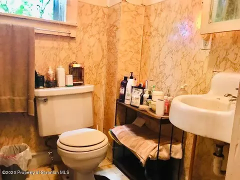705 Cedar Ave, Scranton, PA 18505 photo 3