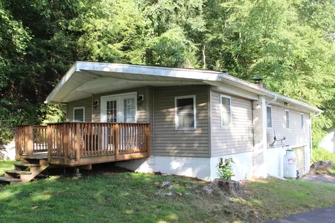 3082 Falls Rd, Falls, PA 18615 photo 1