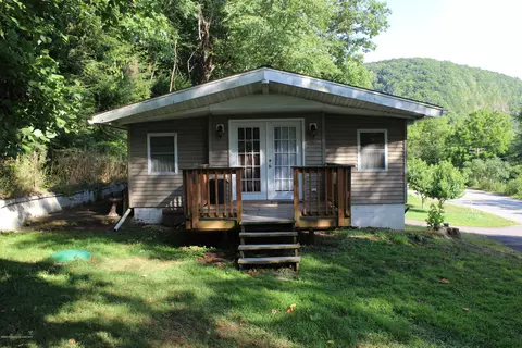 3082 Falls Rd, Falls, PA 18615 photo 15