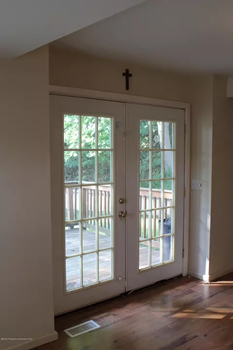 3082 Falls Rd, Falls, PA 18615 photo 3