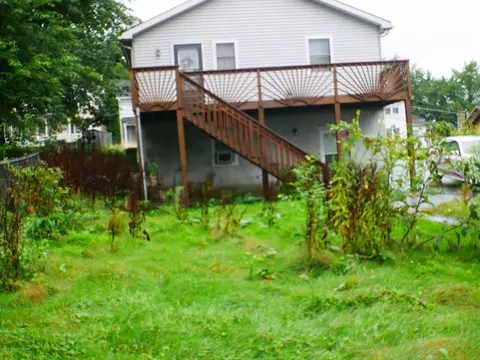 524 E Scott St, Olyphant, PA 18447 photo 2