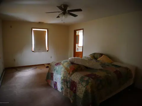 524 E Scott St, Olyphant, PA 18447 photo 6