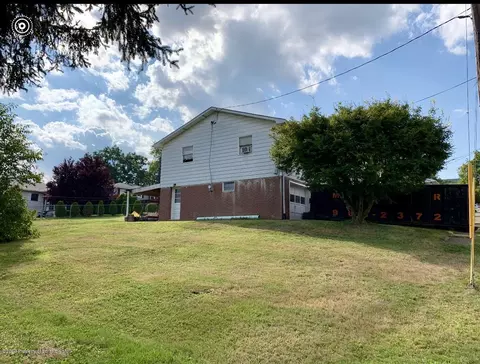 1226 Mowery St, Old Forge, PA 18518 photo 11