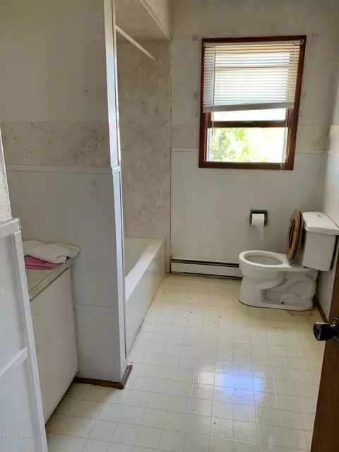 1226 Mowery St, Old Forge, PA 18518 photo 16
