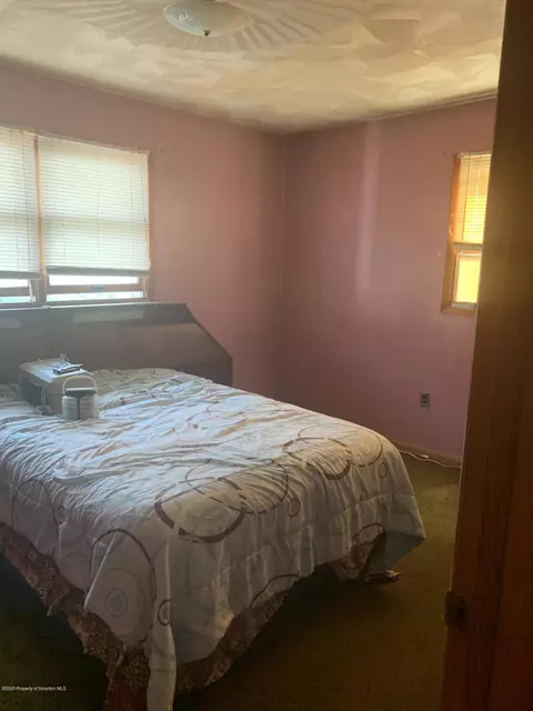 1226 Mowery St, Old Forge, PA 18518 photo 6