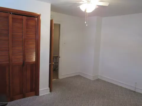 174 E Pine St, Dunmore, PA 18512 photo 19